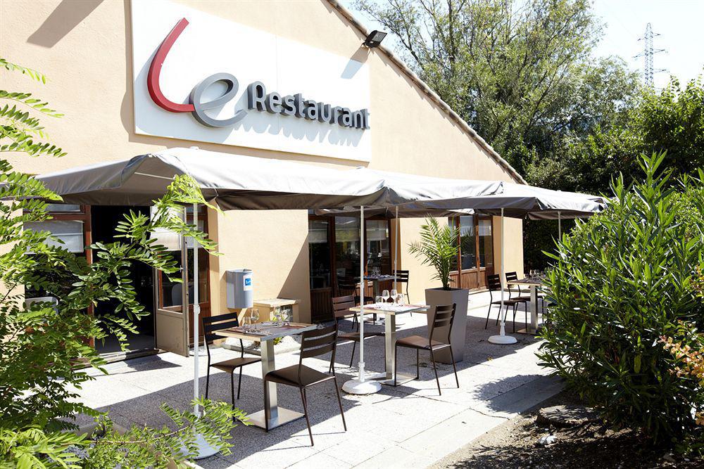 Campanile Pontarlier Otel Restoran fotoğraf